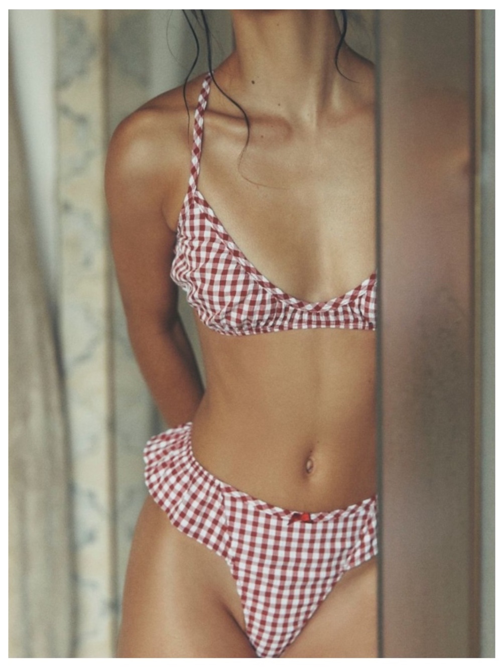 🟠NWT LYREBIRD by ANTHROPOLOGIE Gingham Ruffle Thong in Red/White MED